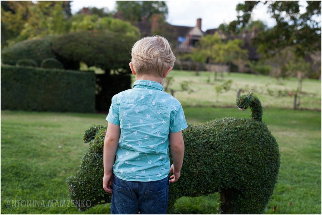 uk travel photographer - hever castle in kent, travelling with children